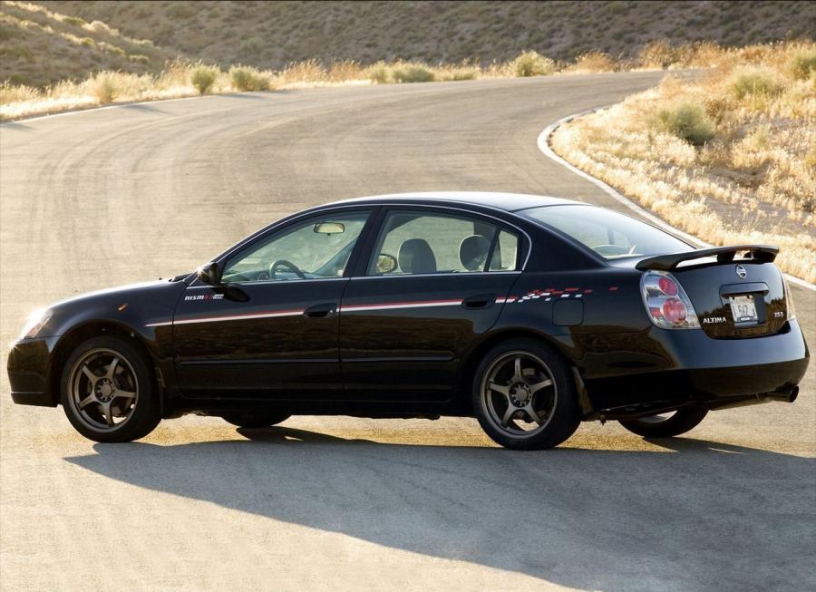  Nissan Altima R-Tune 2004 года  (фото 2 из 2)